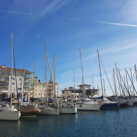Apartament Coeur Marina Climatise Terrasse Parking Fréjus Zewnętrze zdjęcie
