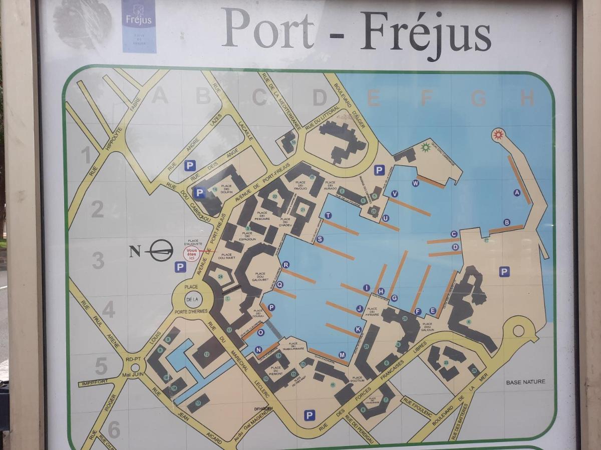 Apartament Coeur Marina Climatise Terrasse Parking Fréjus Zewnętrze zdjęcie