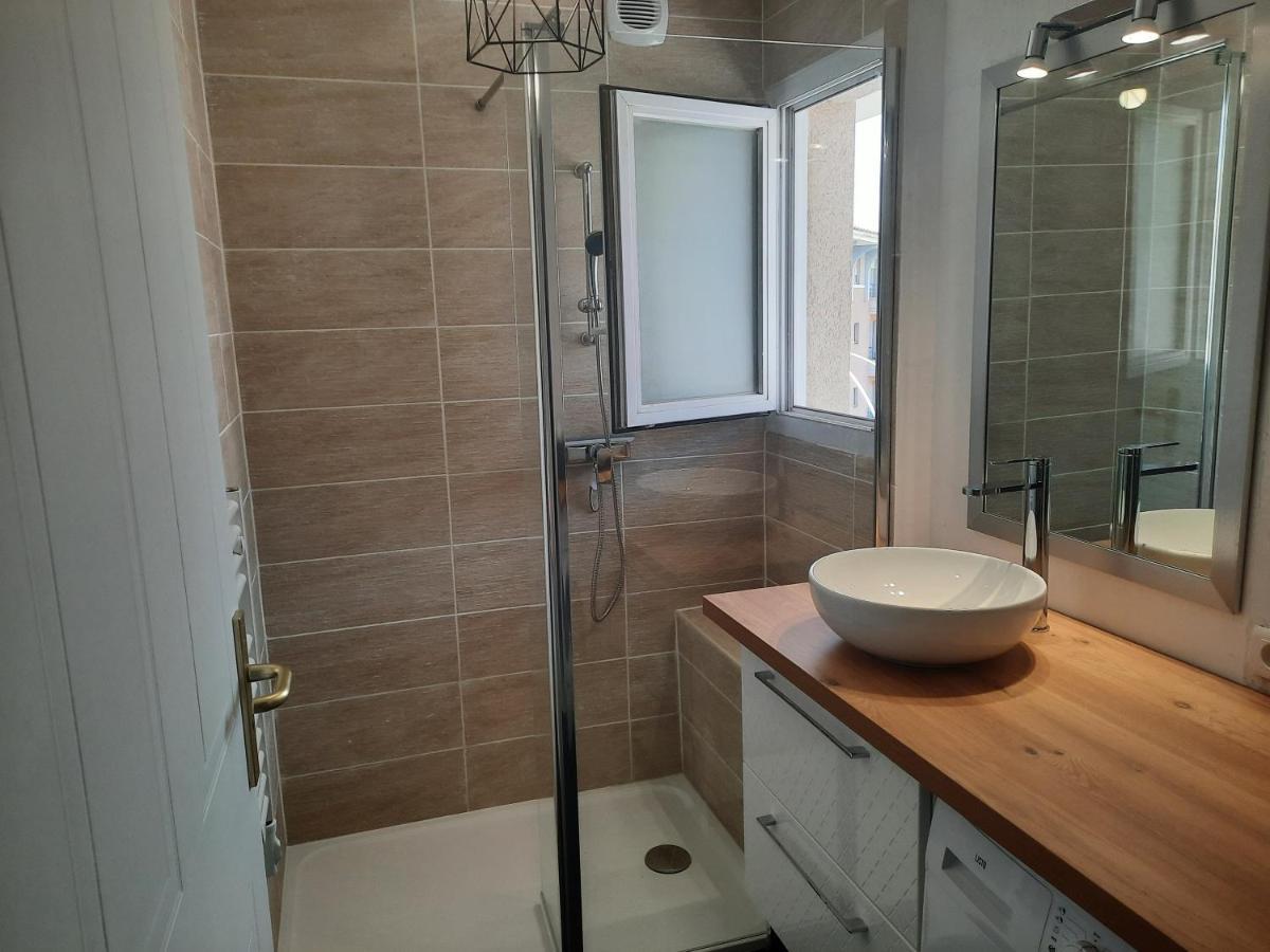 Apartament Coeur Marina Climatise Terrasse Parking Fréjus Zewnętrze zdjęcie