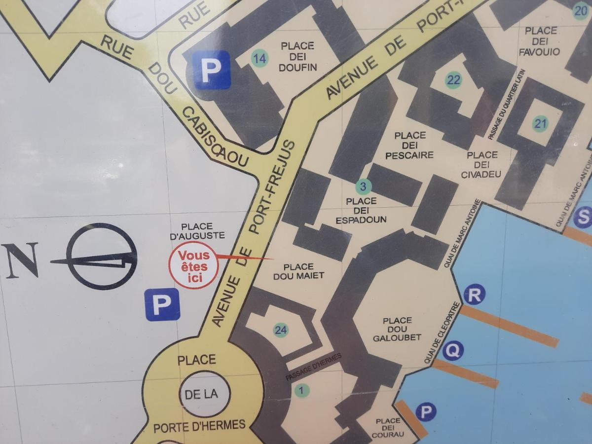 Apartament Coeur Marina Climatise Terrasse Parking Fréjus Zewnętrze zdjęcie