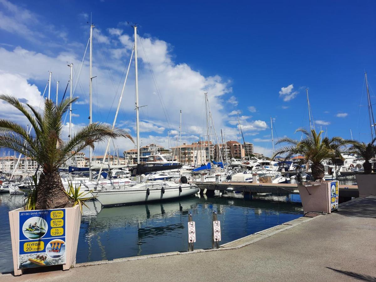 Apartament Coeur Marina Climatise Terrasse Parking Fréjus Zewnętrze zdjęcie
