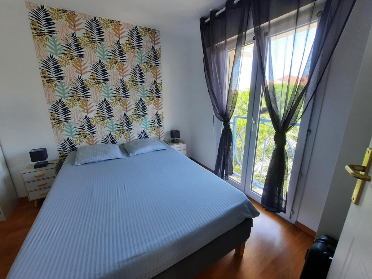 Apartament Coeur Marina Climatise Terrasse Parking Fréjus Zewnętrze zdjęcie